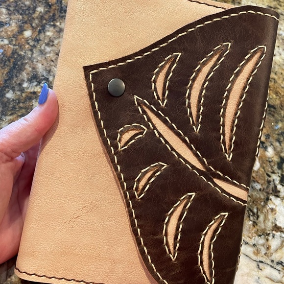 Hand Stitched Leaf Design Leather Journal - Picture 8 of 8